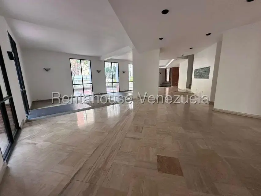 Apartamento (Penthouse) en Venta en La Florida, Distrito Metropolitano - 29