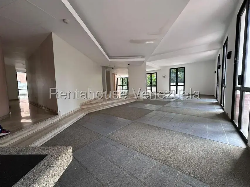 Apartamento (Penthouse) en Venta en La Florida, Distrito Metropolitano - 30