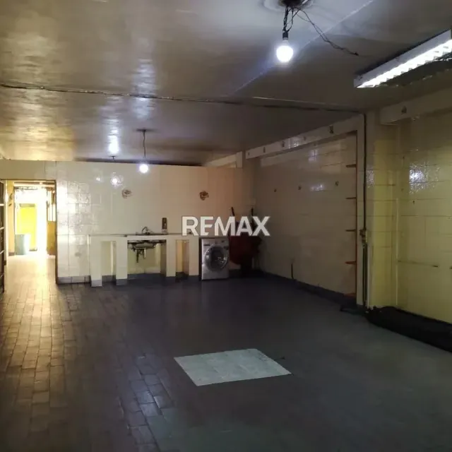 Alquiler de Local Comercial con excelente ubicacion por la calle 8 vía el Estadium Municipal - 2