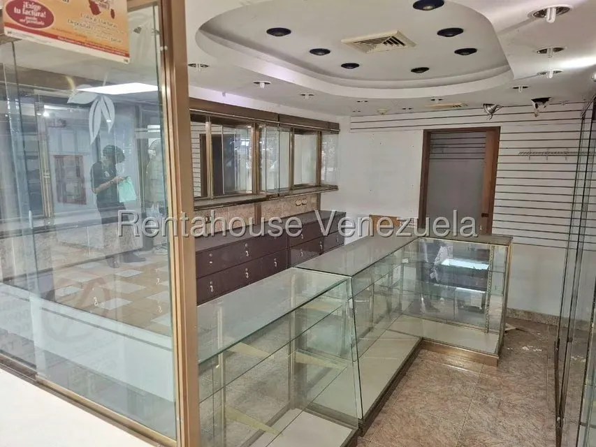 Local Comercial en Venta en Parroquia Catedral, Distrito Metropolitano - 4