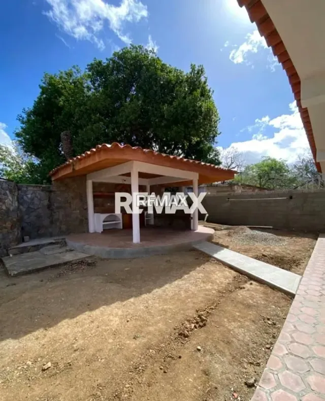 CASA TRADICIONAL Y MODERNA EN SANTA ANA, LAS GAMBOAS - 11