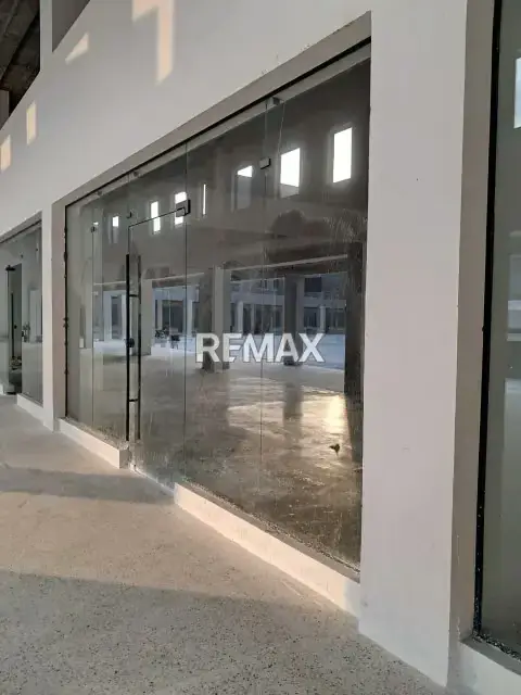 LOCAL COMERCIAL EN VENTA 126 m2 OBRA BLANCA, C.C. TIPURO CENTER, MATURIN - MONAGAS