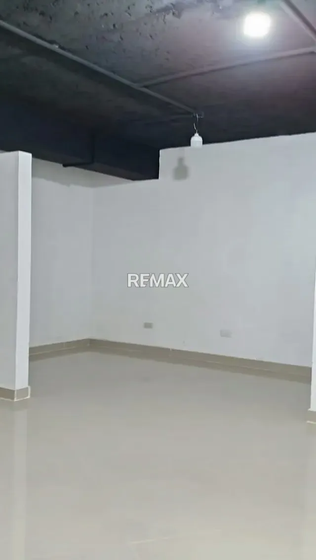 Local en Venta cc. jardin mañongo - 8