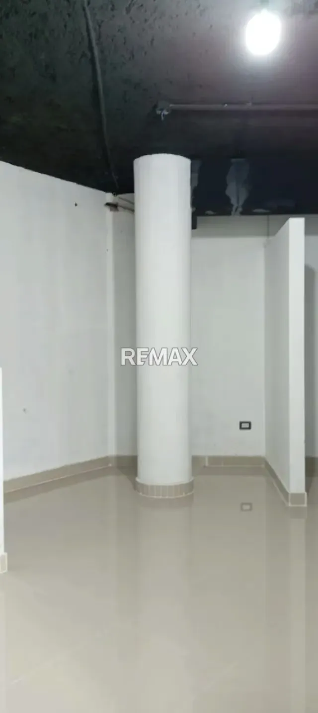 Local en Venta cc. jardin mañongo - 9