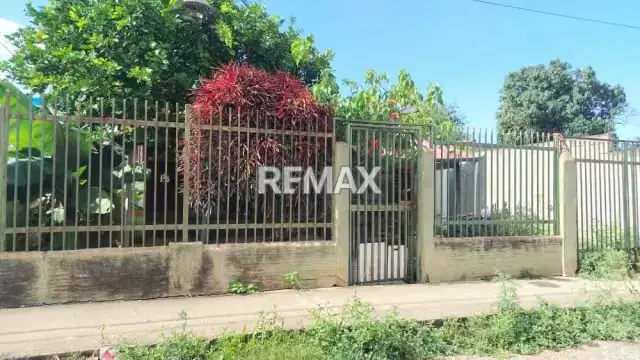 VENTA CASA DE MADERA Y BLOQUE EN EL CUJI, SECTOR SABANA GRANDE