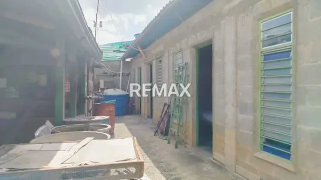 VENTA CASA DE MADERA Y BLOQUE EN EL CUJI, SECTOR SABANA GRANDE - 2