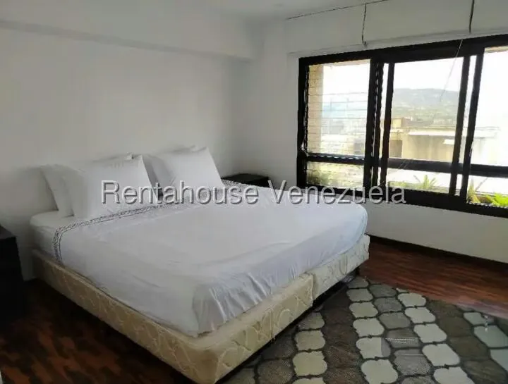 Apartamento (1 Nivel) en Alquiler en Santa Eduvigis, Distrito Metropolitano - 15