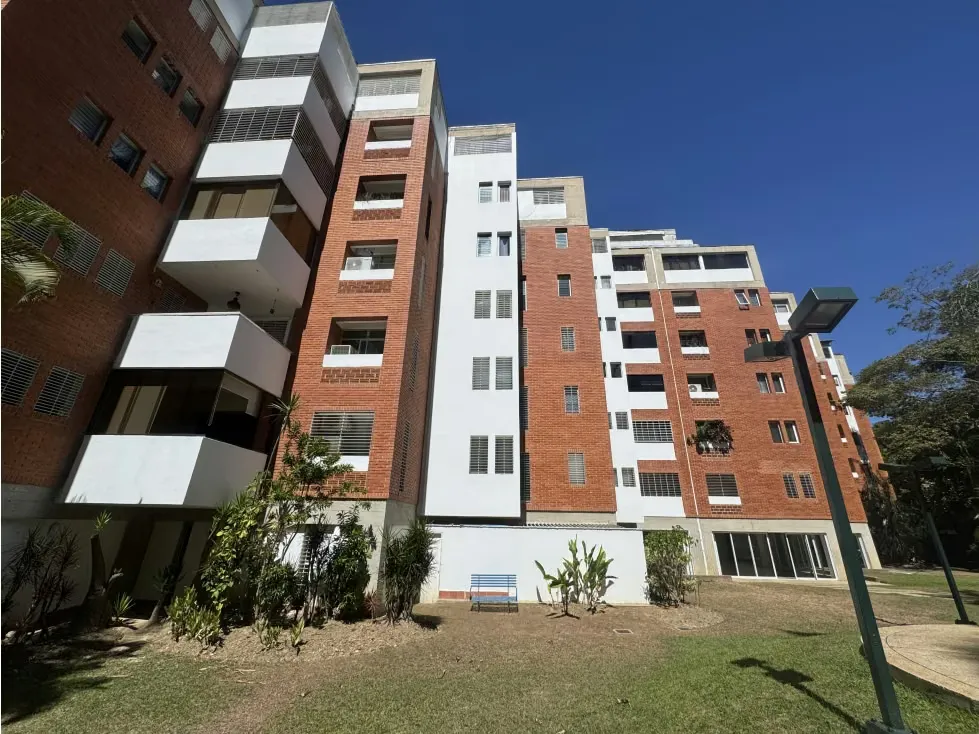 Se vende PH triplex 450m2 Los Samanes 8118