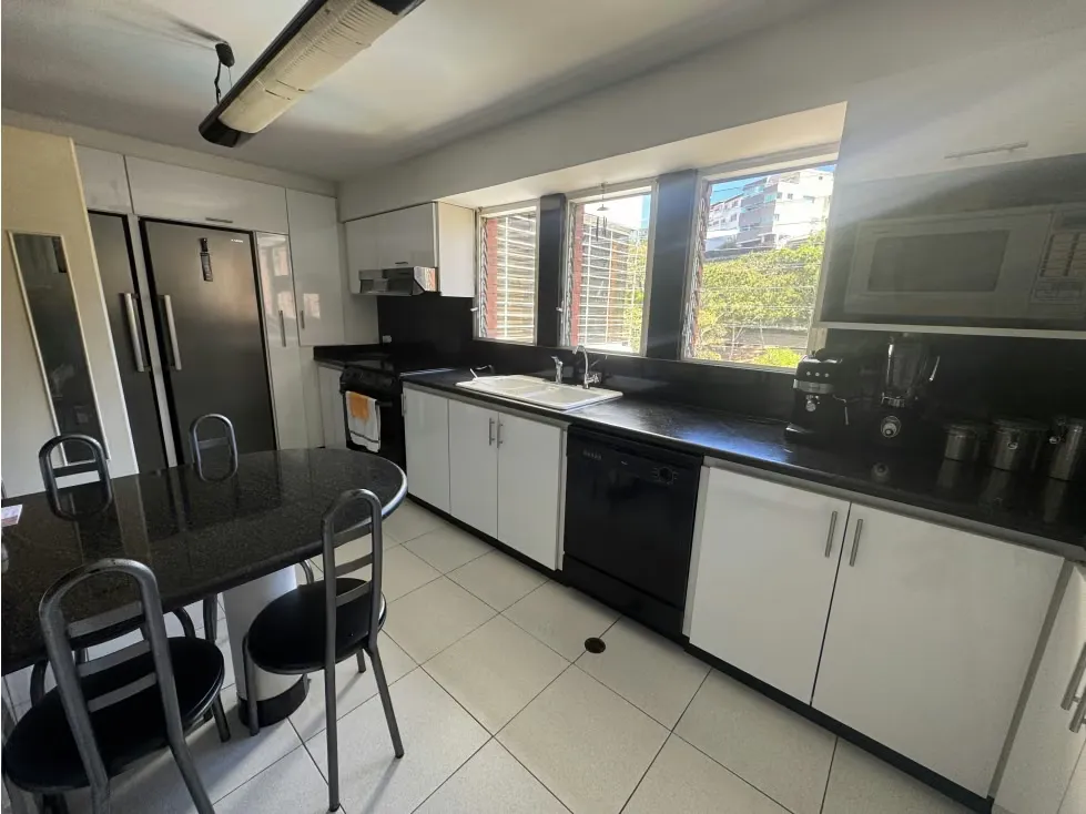 Se vende PH triplex 450m2 Los Samanes 8118 - 7