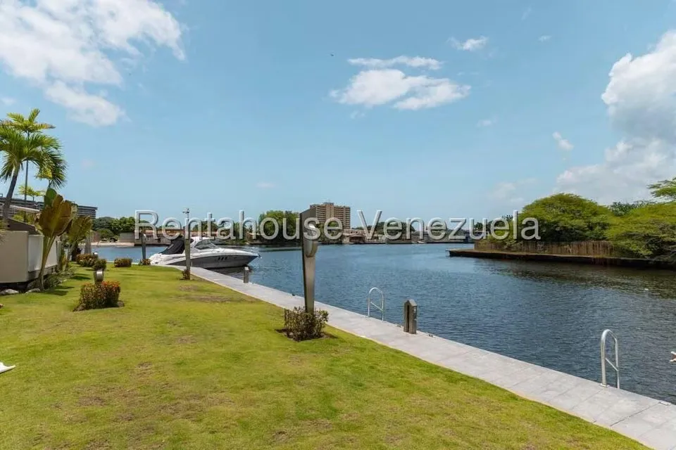 Townhouse (1 Nivel) en Venta en Puerto Encantado, Miranda - 40