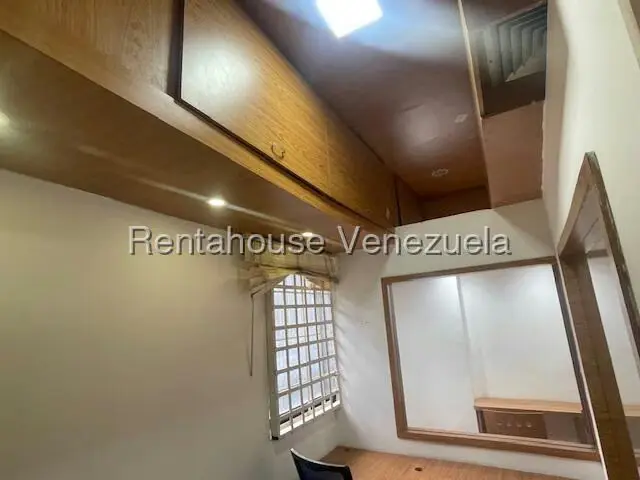 Oficina en Alquiler en El Rosal, Distrito Metropolitano - 11
