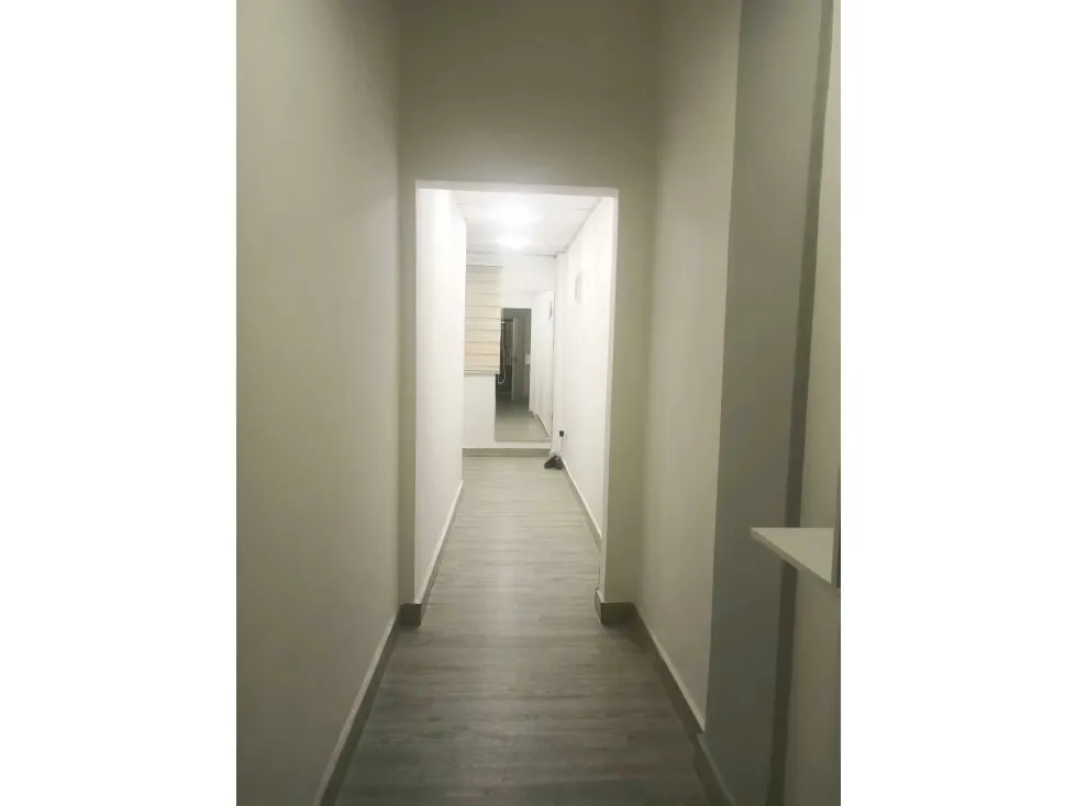 Se alquila oficina remodelada 30m2 Chacao 1167 - 7