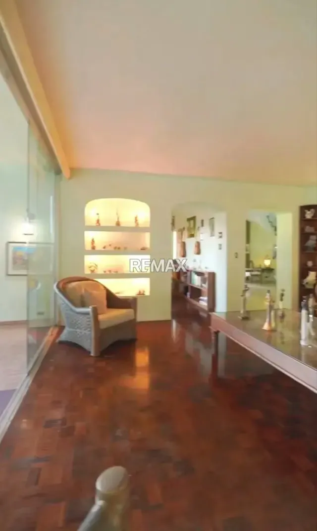 Urb.El Placer Baruta VENDO casa 450m2 con jardín y bella vista - 4