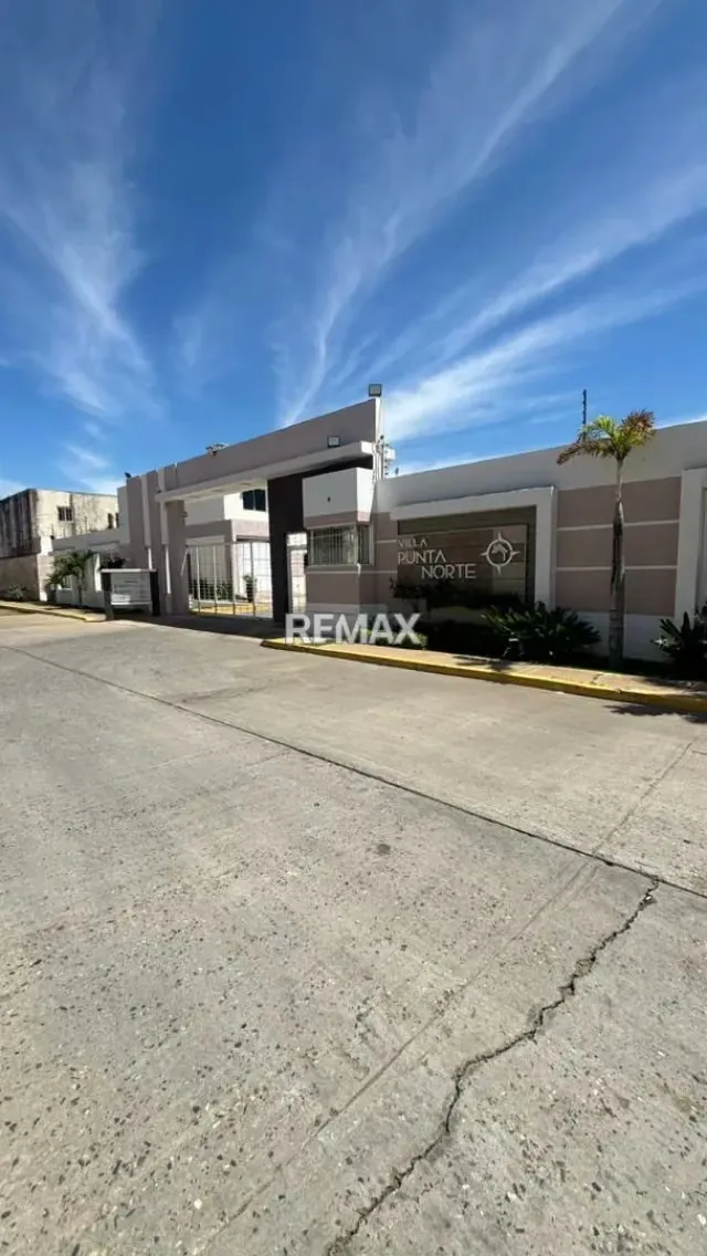 TOWNHOUSE EN VENTA EN SEMIGRIS EN VILLA PUNTA NORTE LAGO MAR BEACH MARACAIBO
