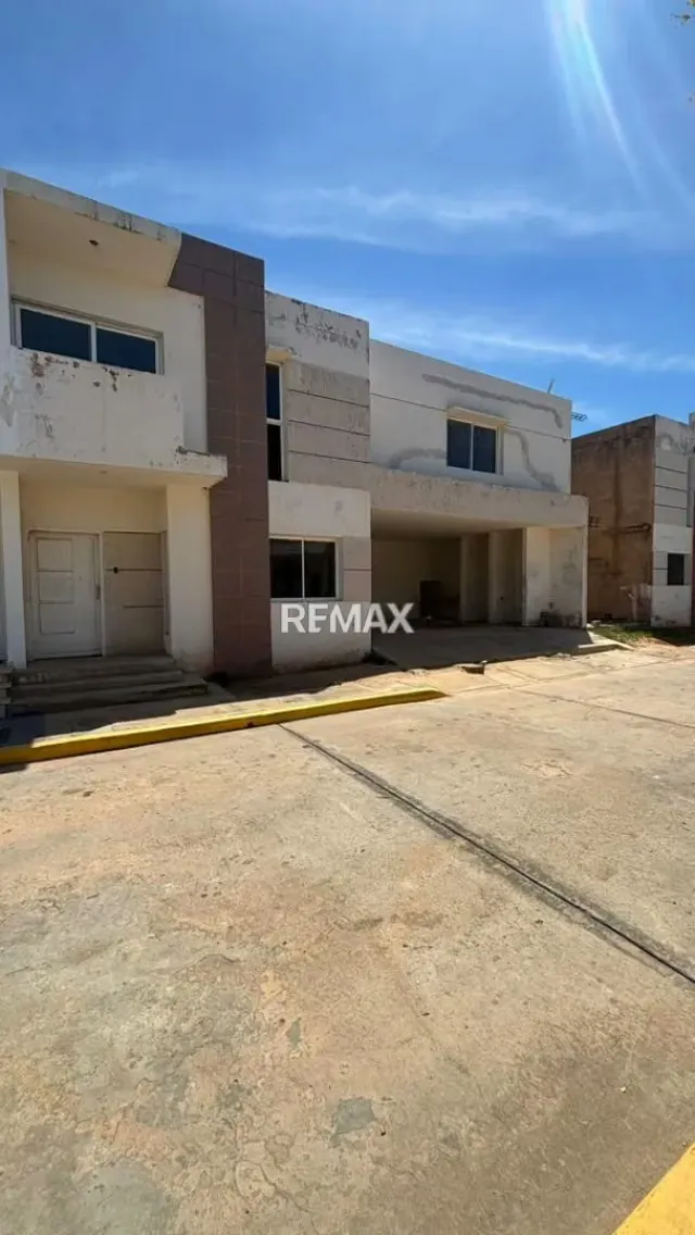 TOWNHOUSE EN VENTA EN SEMIGRIS EN VILLA PUNTA NORTE LAGO MAR BEACH MARACAIBO - 11