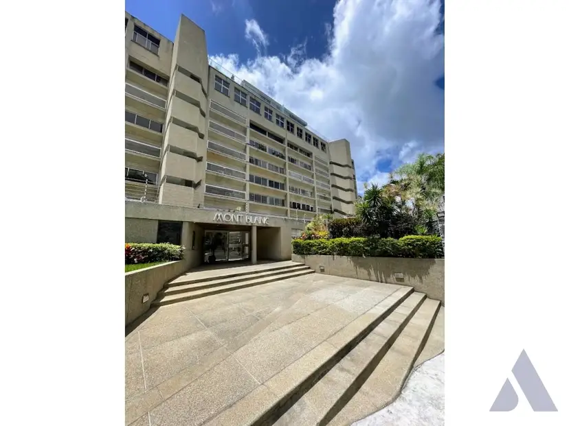 Se alquila apartamento 195m2 Valle Arriba 6343