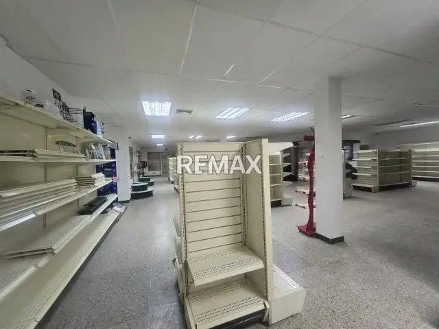 LOCAL COMERCIAL EN ALQUILER EN ESQUINA ESTRATEGICA CABIMAS - 7