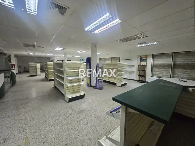 LOCAL COMERCIAL EN ALQUILER EN ESQUINA ESTRATEGICA CABIMAS - 8