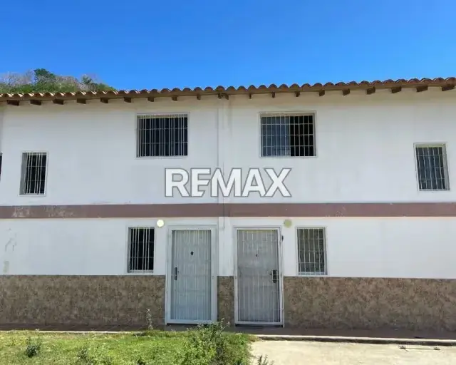 EN VENTA COMODO TOWN HOUSE EN OBRA BLANCA EN LA GUARINA, SECTOR GUATAMARE - LA ASUNCION, , ISLA DE MARGARITA.