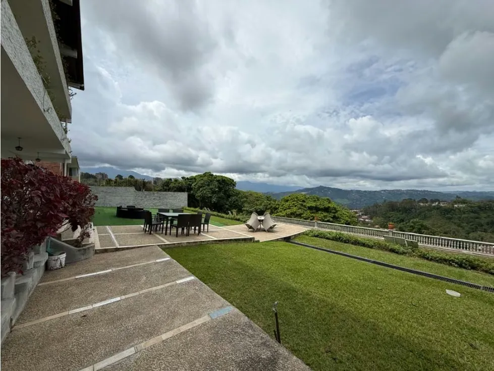 Se vende casa 950m2 6H+S/4.5B+S/14P La Lagunita - 3