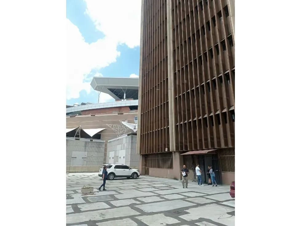 PARA REMODELAR OFC 450MTS2 . AV. FRANCISCO DE MIRANDA