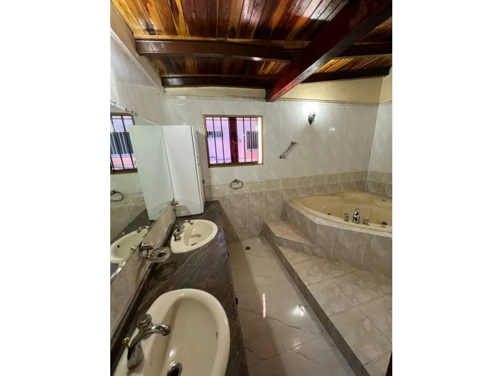 VENTA DE CASA EN CAURIMARE - 14
