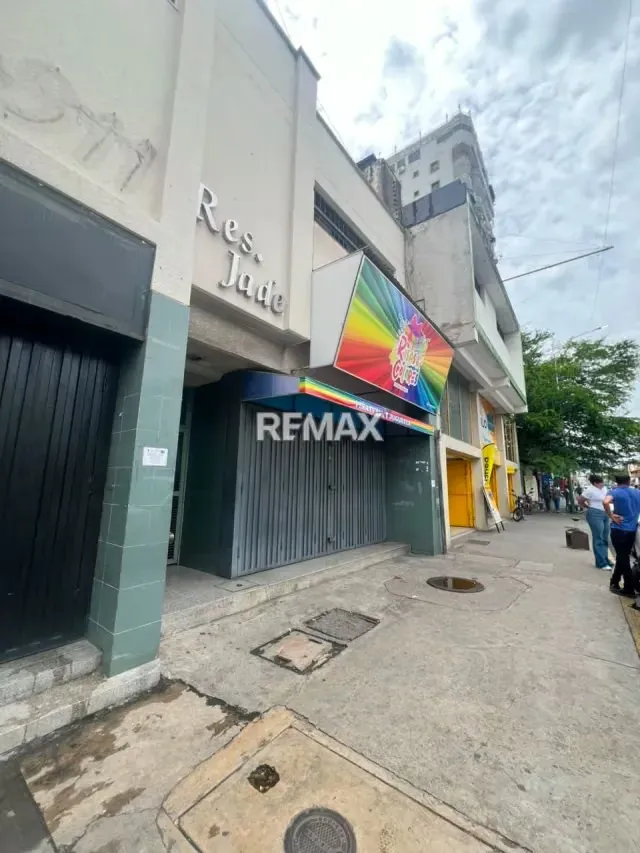 EN ALQUILER LOCAL COMERCIAL A PIE DE CALLE , CENTRO DE MARACAY