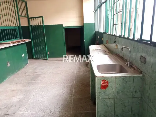 VENTA INSTITUTO EDUCATIVO DE CUATRO ( 4 ) PISOS - 5