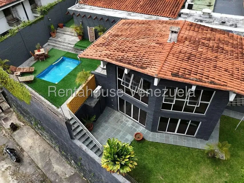 Casa (1 Nivel) en Alquiler en La Boyera, Distrito Metropolitano - 81
