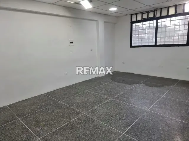 En Alquiler Local comercial en céntrica ubicación - 3