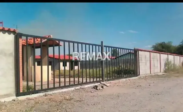 En Venta Terreno con Losa, Parcelamiento La Libertad Los Cocos, Urb. Villas del Sur, Guanare, Portuguesa, Venezuela