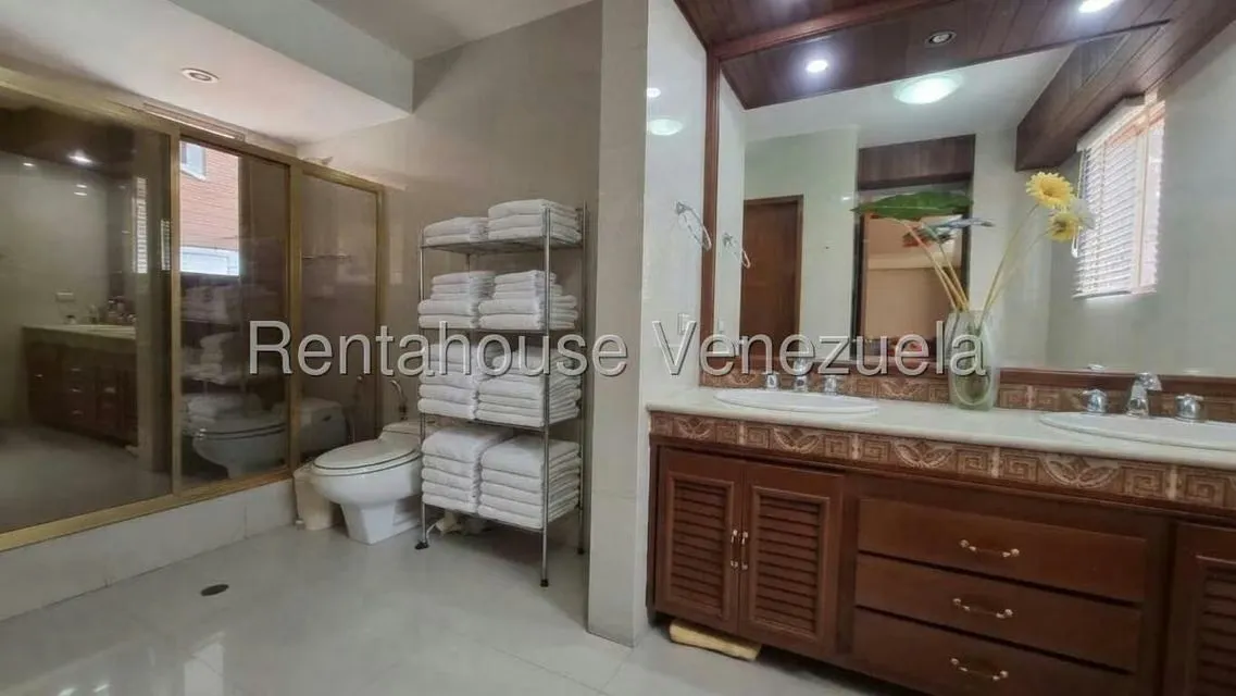 Apartamento (1 Nivel) en Venta en La Lago, Zulia - 16