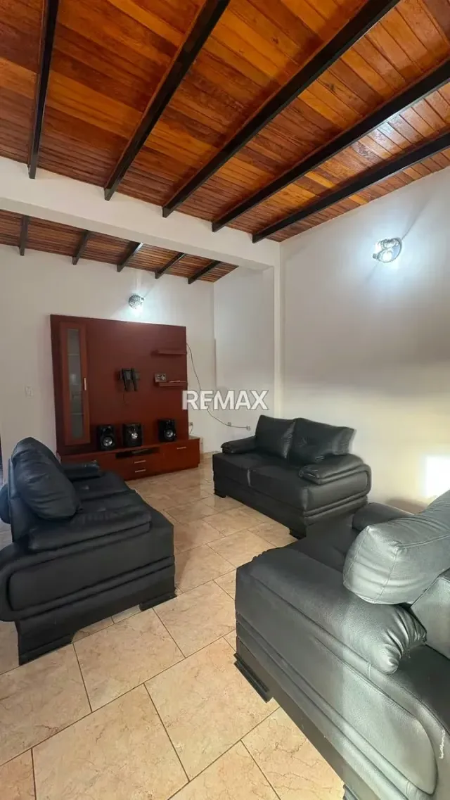 EN VENTA: CASA-DÚPLEX + LOCAL COMERCIAL | AV. 3, RUBIO - 6