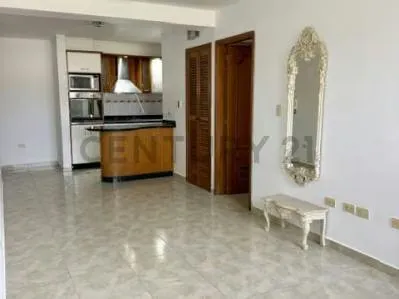 Venta en Res. Alejandra, Lechería - 4