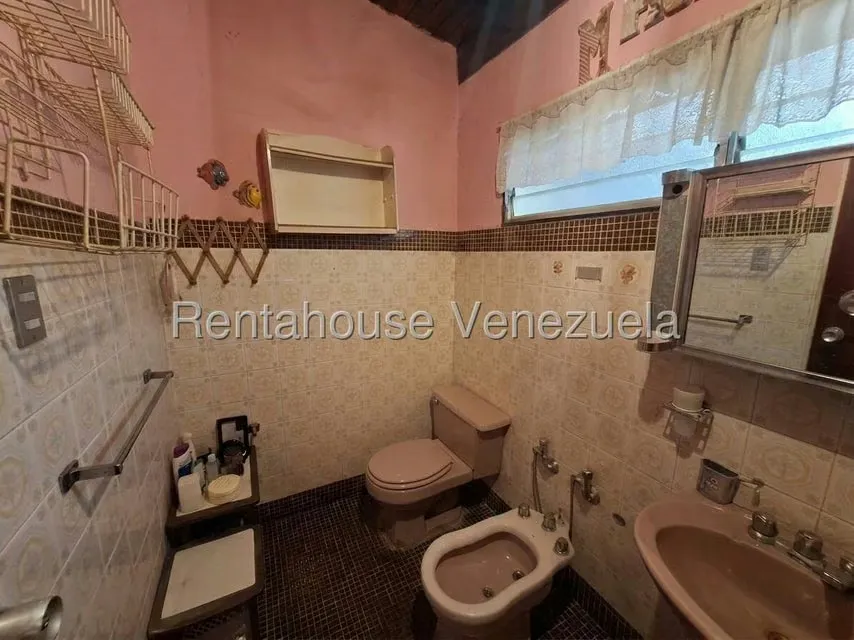 Casa (Duplex) en Venta en Prados del Este, Distrito Metropolitano - 14