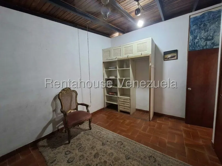 Casa (Duplex) en Venta en Prados del Este, Distrito Metropolitano - 19