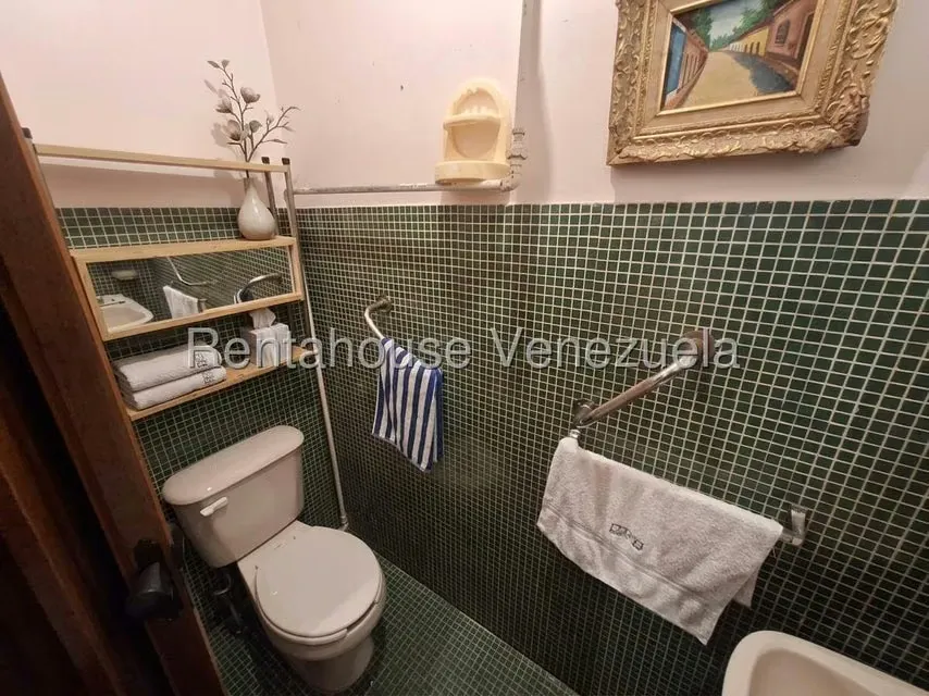 Casa (Duplex) en Venta en Prados del Este, Distrito Metropolitano - 25