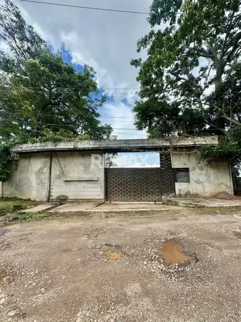 EN VENTA TERRENO ubicado en el polígono de tiro con un área de 4.263,43 mts2