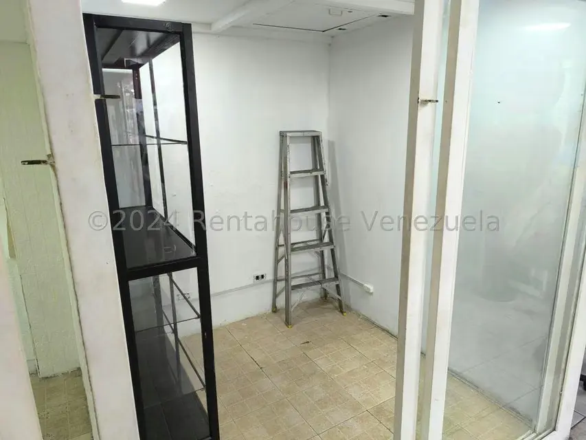Local Comercial en Alquiler en Parroquia La Candelaria, Distrito Metropolitano - 3