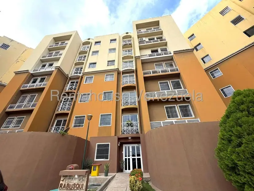 Apartamento (1 Nivel) en Venta en Intercomunal Turmero Maracay, Aragua