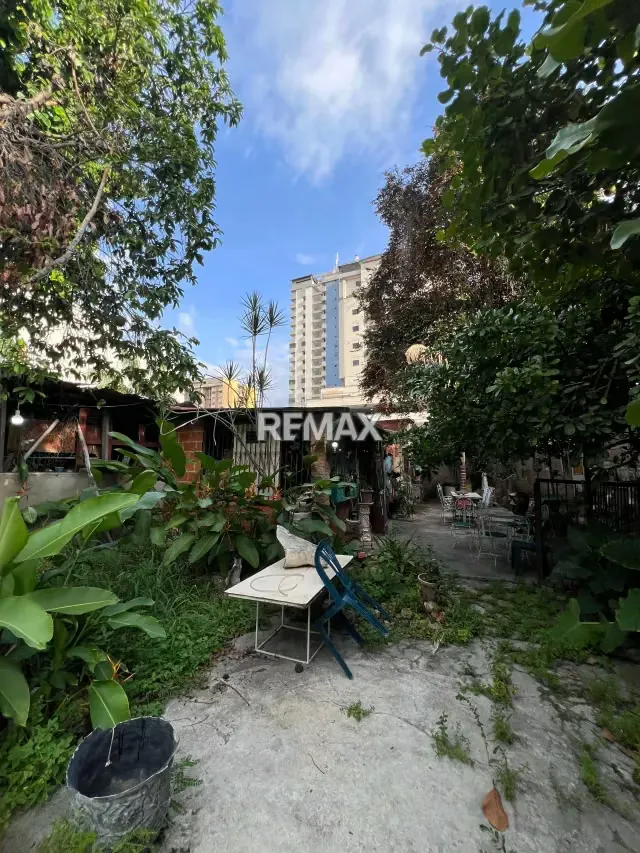 Amplio Terreno de 1.328 m² Calle Boyaca - 5