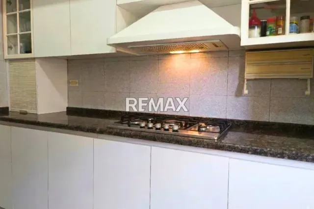 Apartamento en Alquiler Urb Sebucán, 219Mt2,3H+S,3B+S,3E. 26-66 - 13