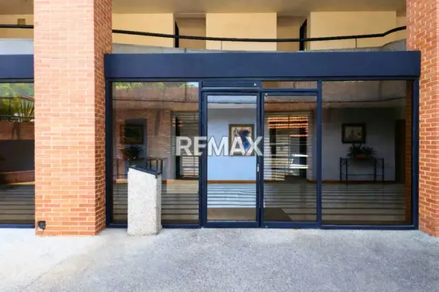 Apartamento en Alquiler Urb Sebucán, 219Mt2,3H+S,3B+S,3E. 26-66 - 2