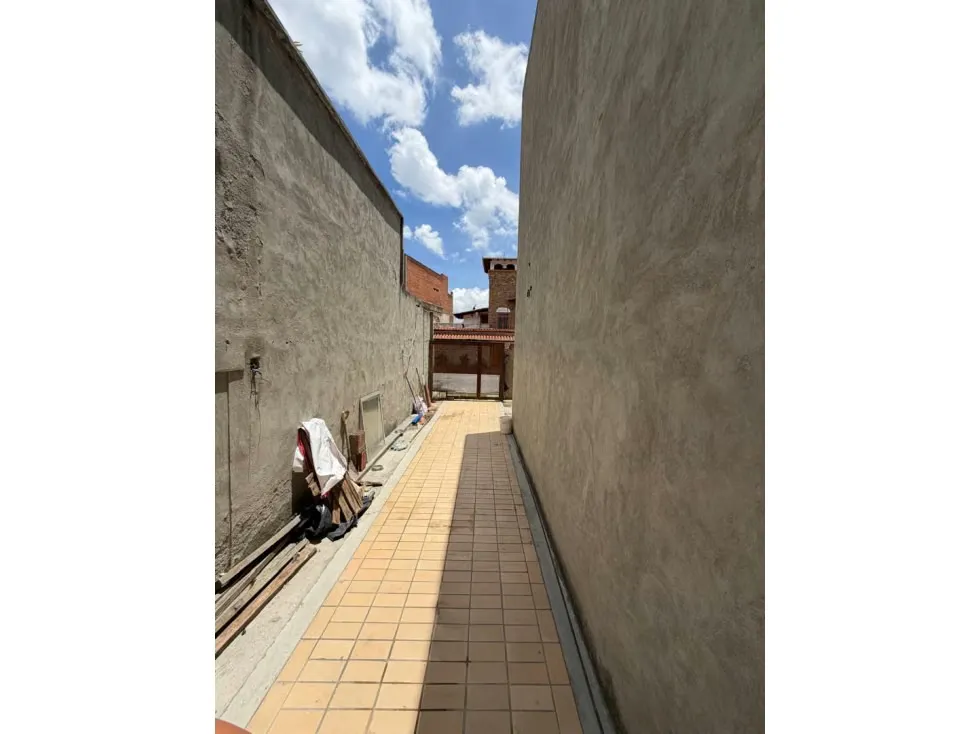 Se vende casa para remodelar en los Naranjos - 3