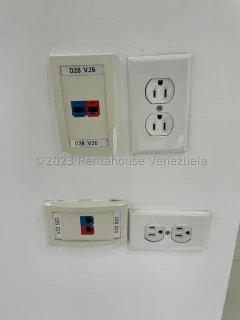 Oficina en Alquiler en Los Palos Grandes, Distrito Metropolitano - 17