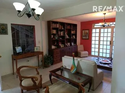Casa en Venta, Colinas de San Antonio - 3