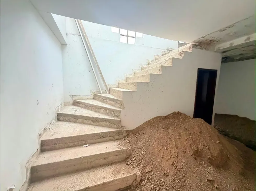 Se vende casa comercial 324m2 El Rosal 2854 - 3