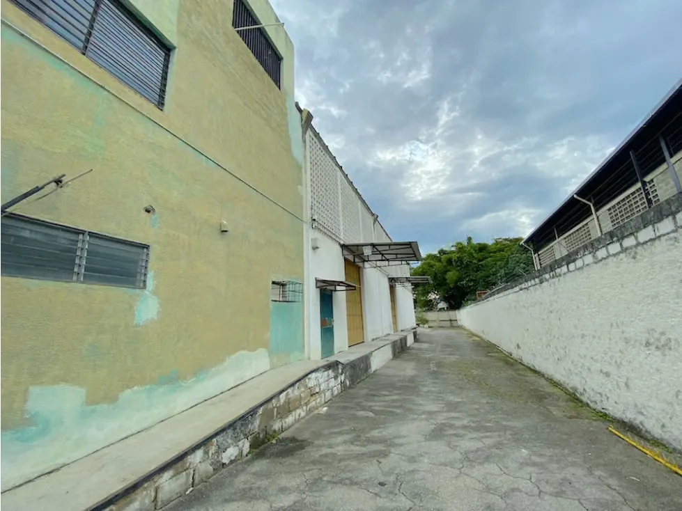Se vende galpón 2518 m2 Guatire 3592 - 23