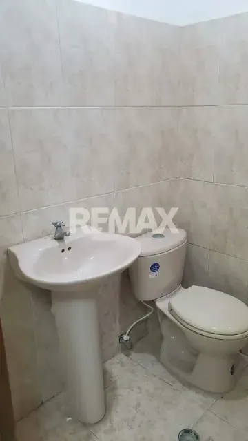 Se VENDE OFICINA EN SAN LORENZO PLANTA BAJA Y 1er PISO - 2