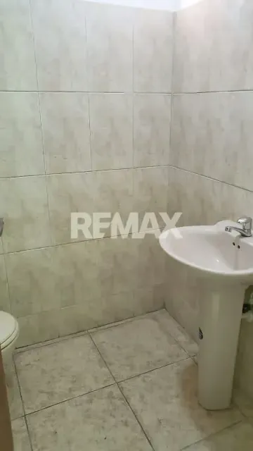Se VENDE OFICINA EN SAN LORENZO PLANTA BAJA Y 1er PISO - 10